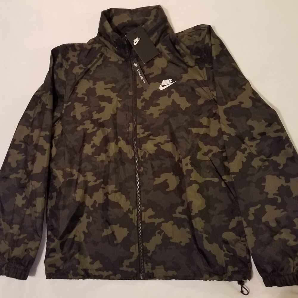 Nike camo jogger set